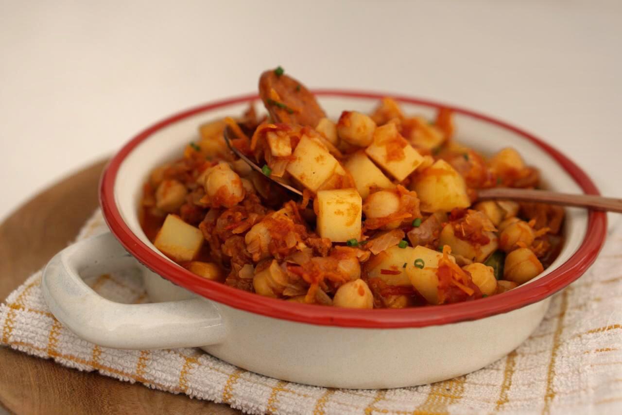 Guiso de garbanzos a la española